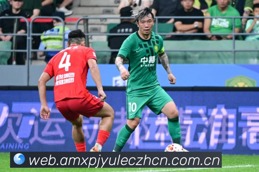 三十七岁前国脚赛季首战肘击被红牌撤队长怒骂球迷引关注成长观察:最新赛事动态与深度分析 三十七岁前国脚赛季首战肘击被红牌撤队长怒骂球迷引关注成长观察:最新赛事动态与深度分析